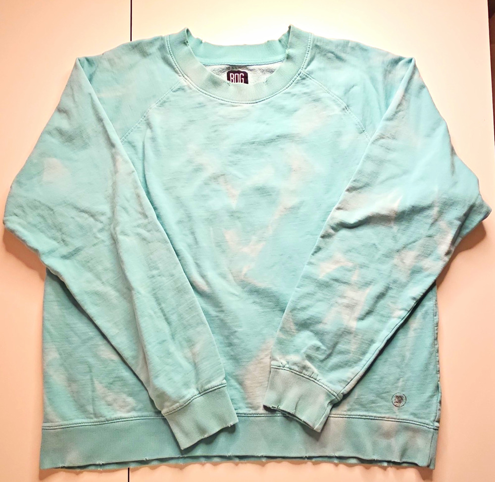 BDG Urban Outfitters Vintage Sun Bleach Crewneck Sweatshirt Aqua Blue L
